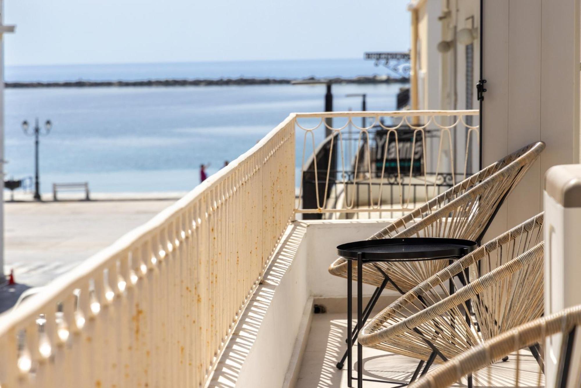 Alora Suites Tinos ภายนอก รูปภาพ